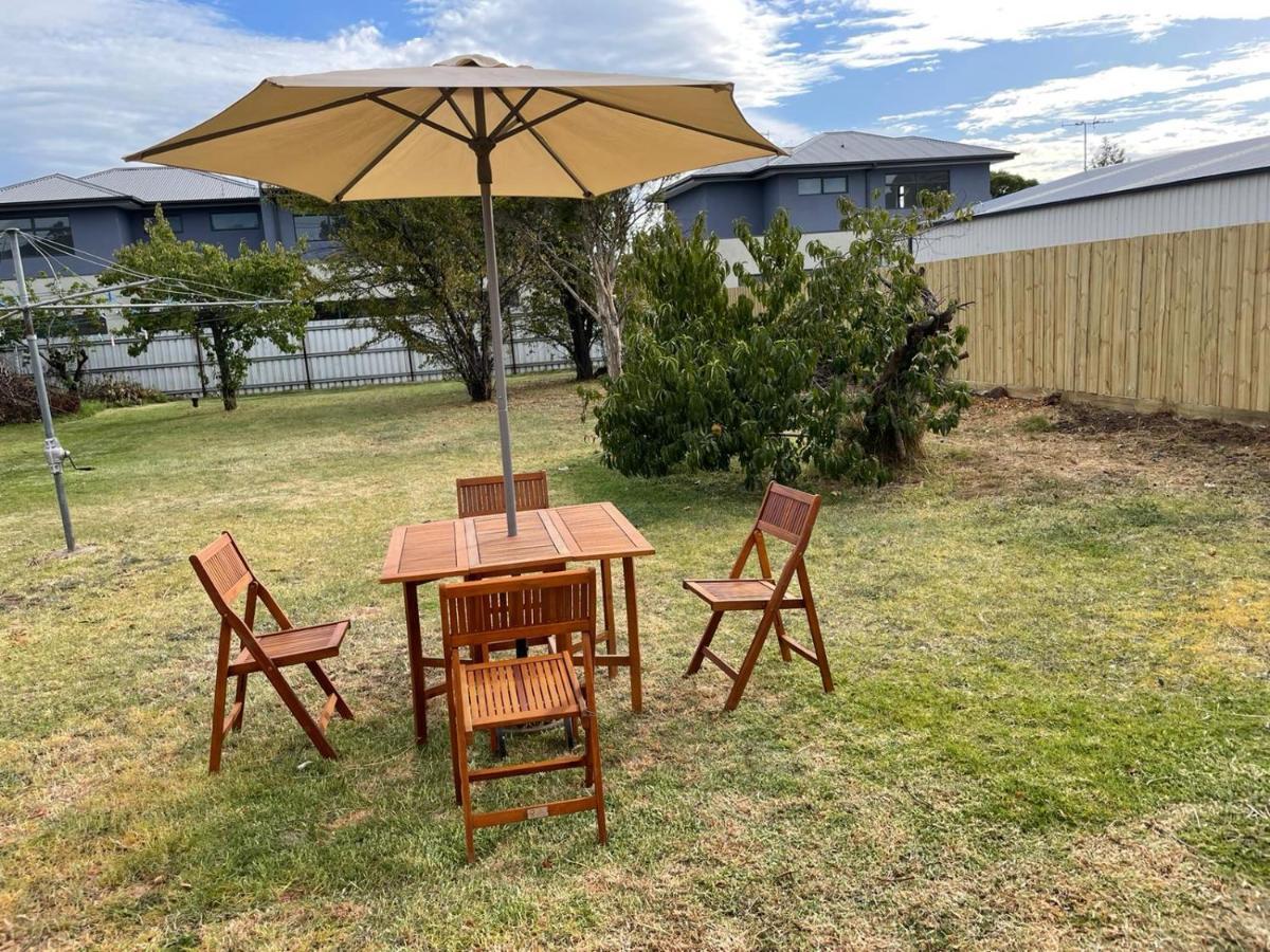 3 Bedroom Family House Close To Melbourne Airport Exterior foto